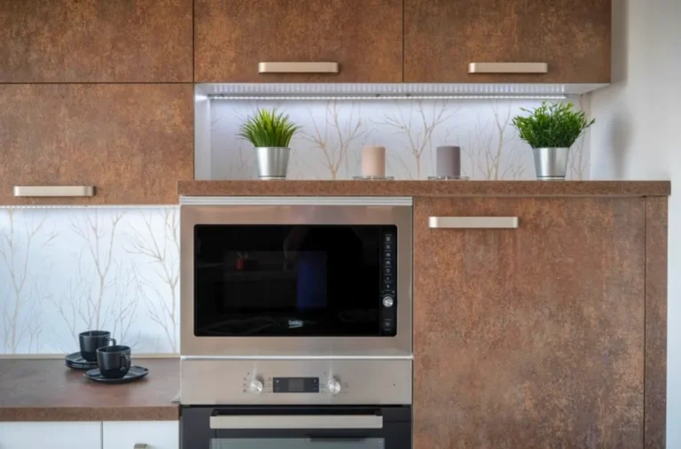 How I Finally Got Years of Grease Off My Kitchen Cabinets (Without Losing My Mind)