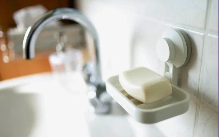 The Bathroom Cleaning Hack That Finally Made My Space Sparkle (Without Wasting My Weekend)